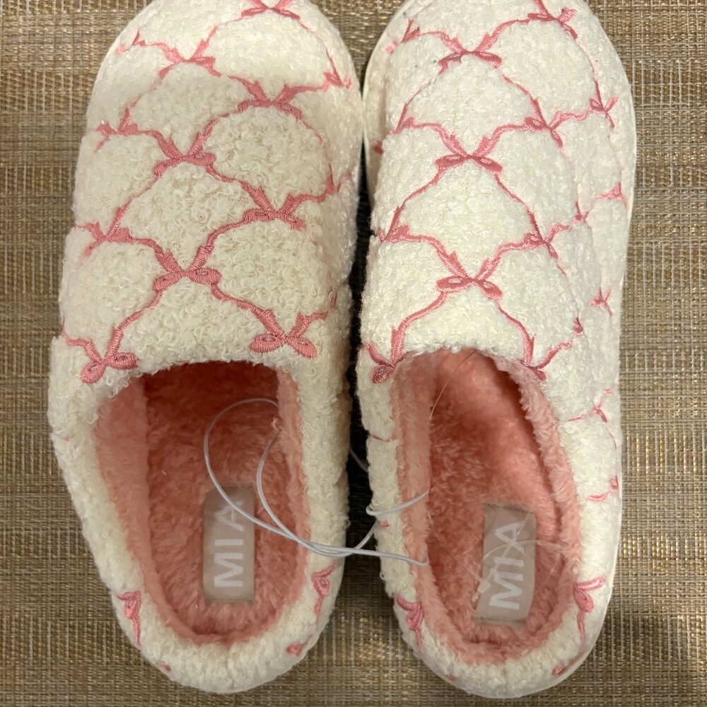MIa COZI PInk Bow Slippers sz 8